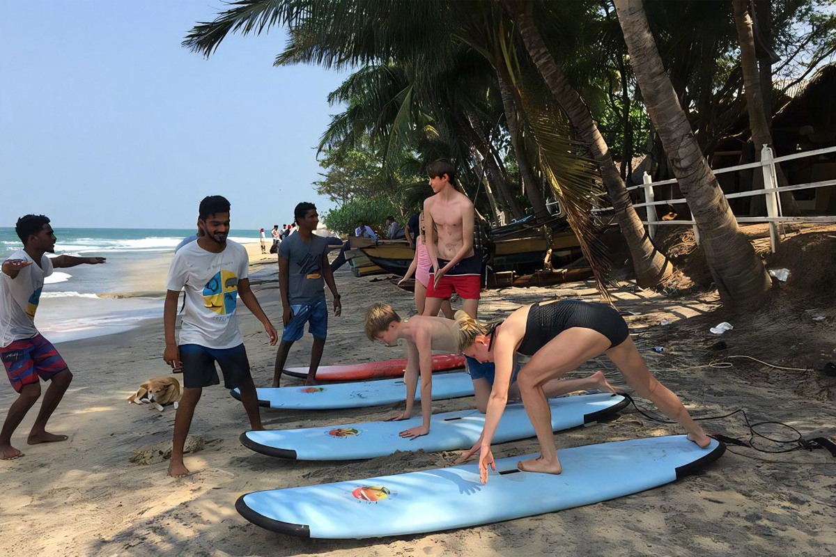 Surf Lessons in Arugambay