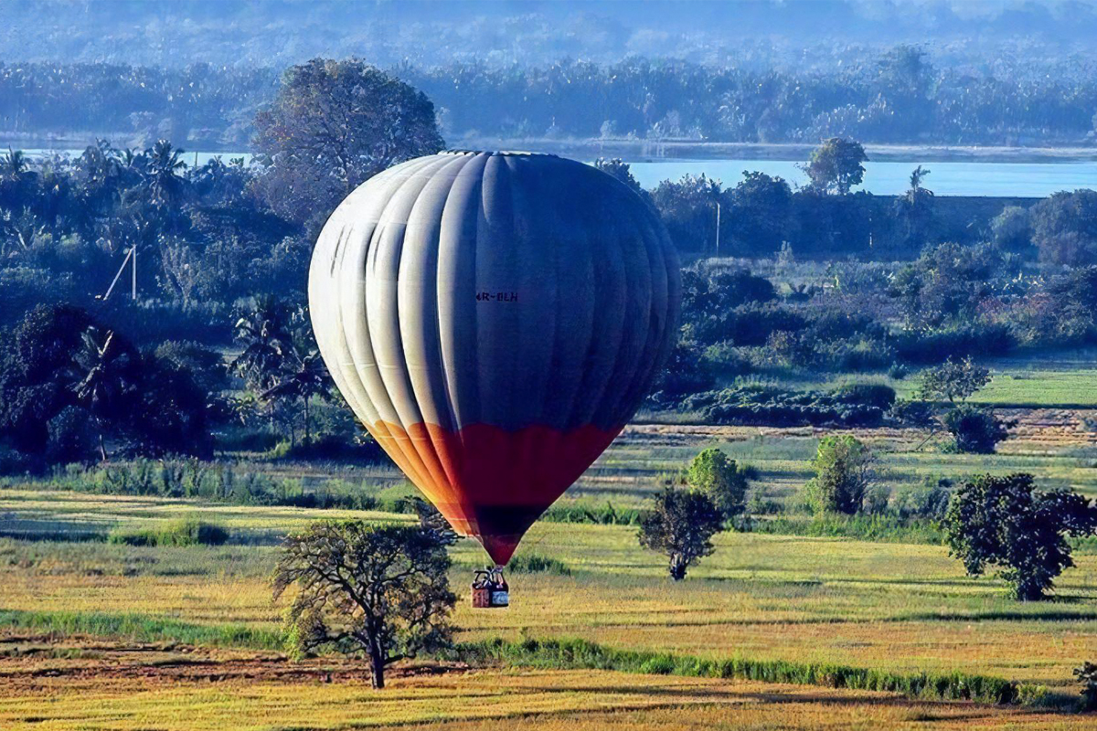 Hot Air Balloon Tour in Kandalama