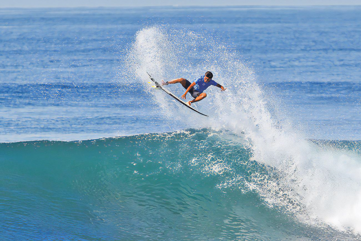 Surf Lessons in Arugambay